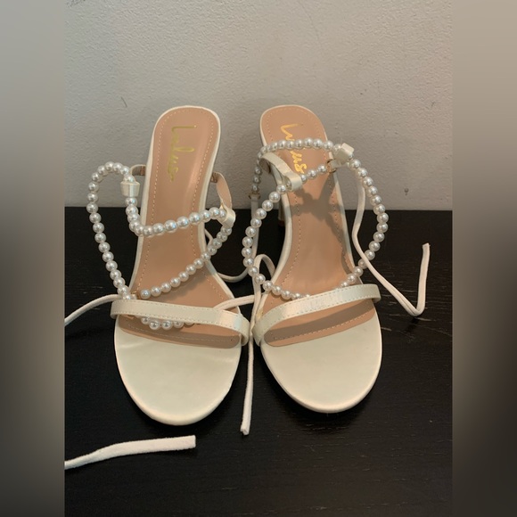 Bridal Pearl Ankle Wrap Heel - Picture 6 of 10